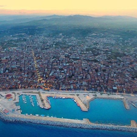הוילה Cirò Marina Climatizzato In Centro A 100M Dal Mare מראה חיצוני תמונה