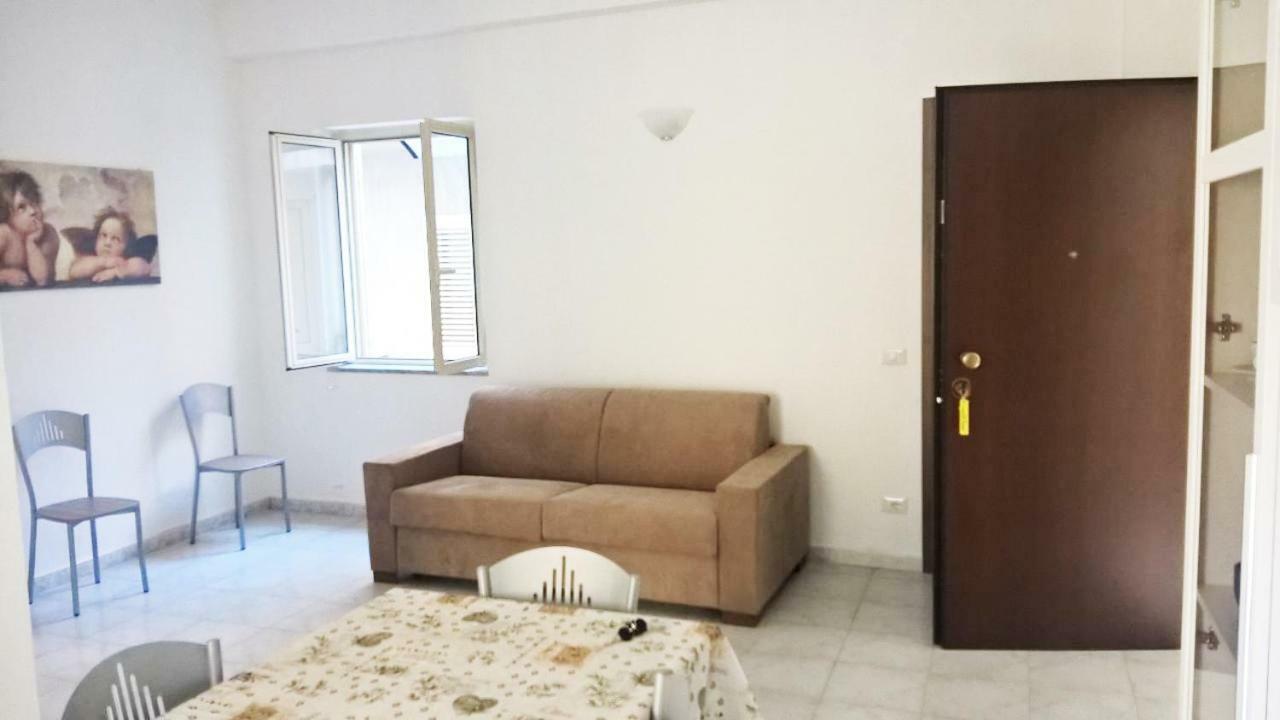הוילה Cirò Marina Climatizzato In Centro A 100M Dal Mare מראה חיצוני תמונה