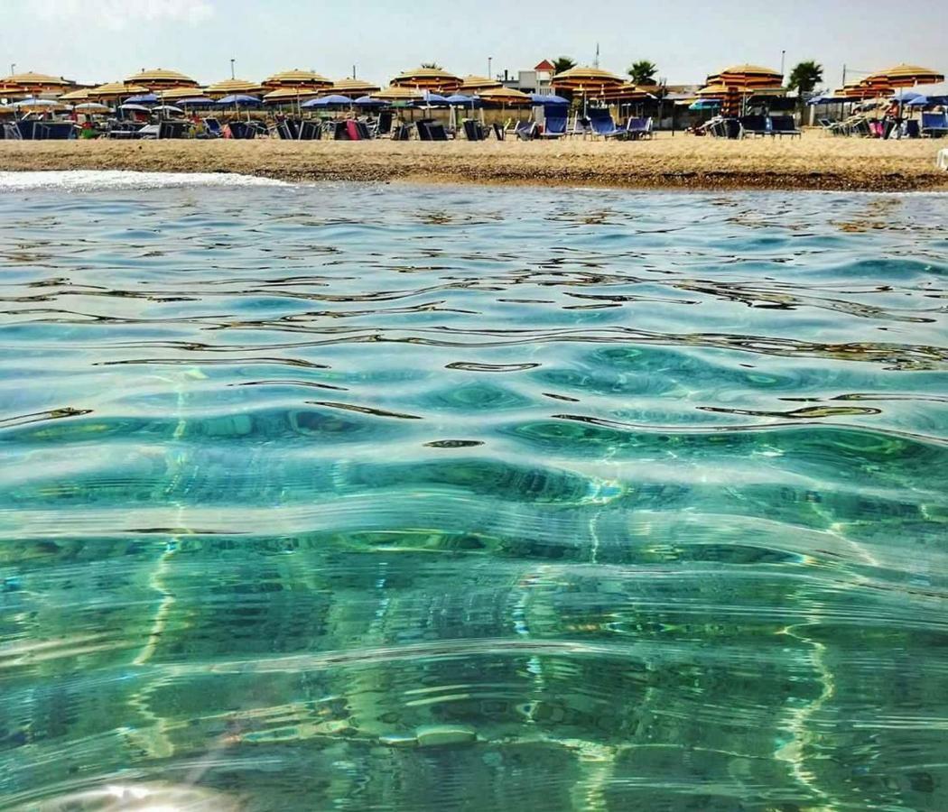 הוילה Cirò Marina Climatizzato In Centro A 100M Dal Mare מראה חיצוני תמונה